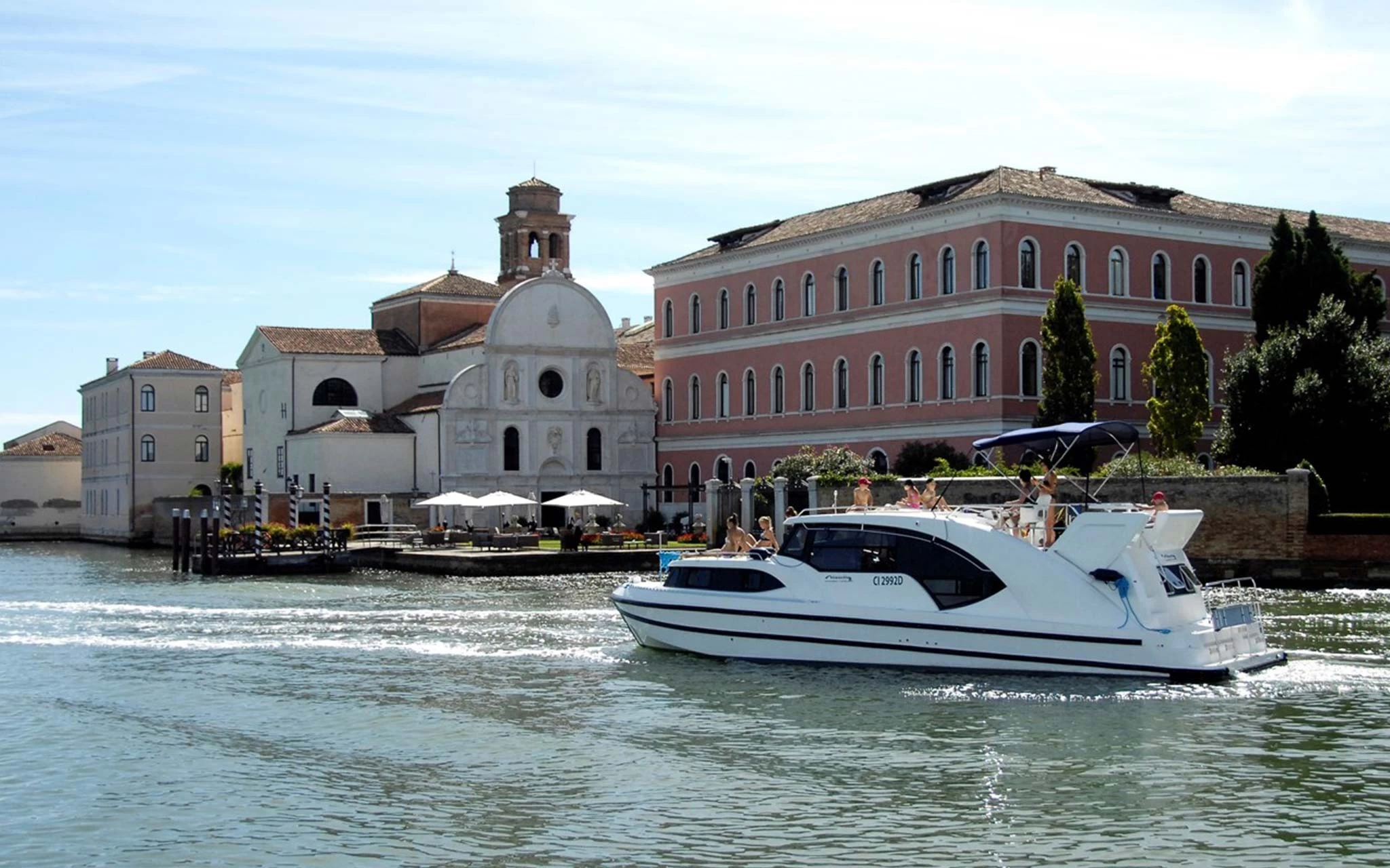 Houseboat Holidays Italia Barca Minuetto 8